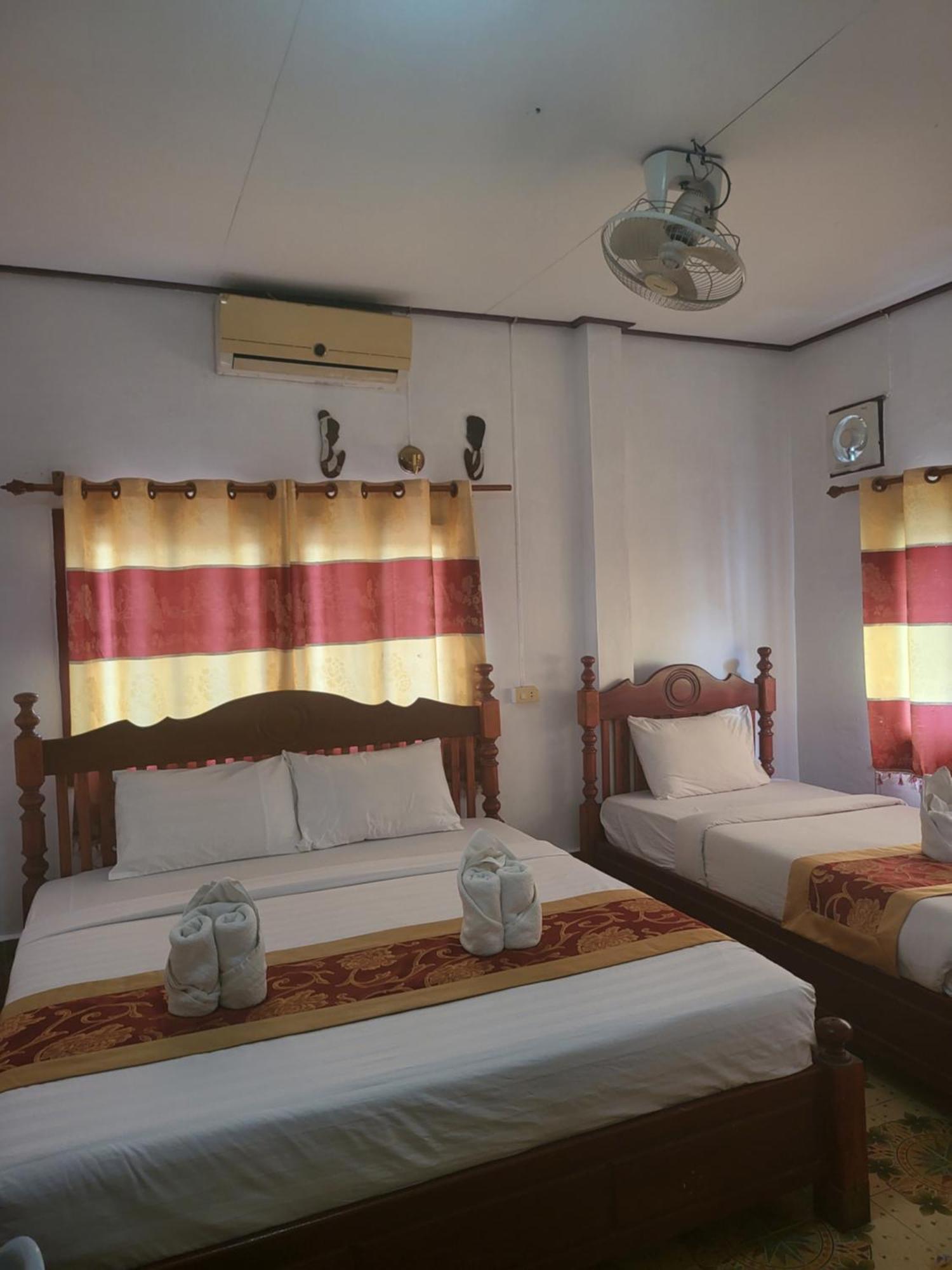 Vang Vieng Chanthala Hotel 1 Exterior photo