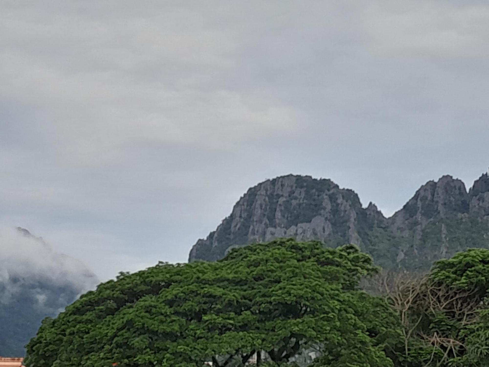 Vang Vieng Chanthala Hotel 1 Exterior photo